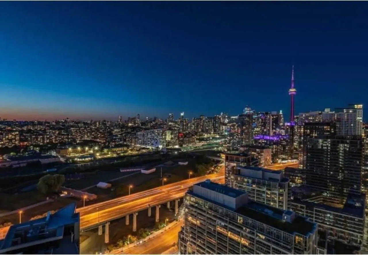 Executive Condo Downtown With Skyline View Τορόντο